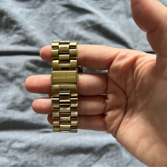 Michael Kors Runway Gold Tone Watch - Picture 5 of 6